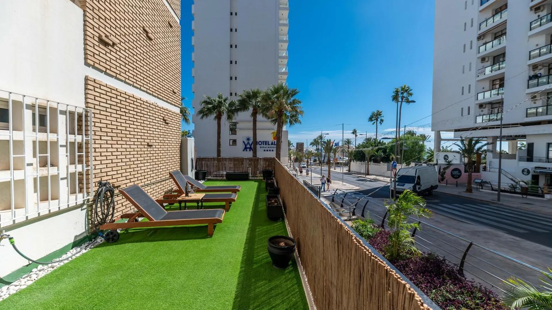 Апартаменты Puerto Marina Beach Бенальмадена